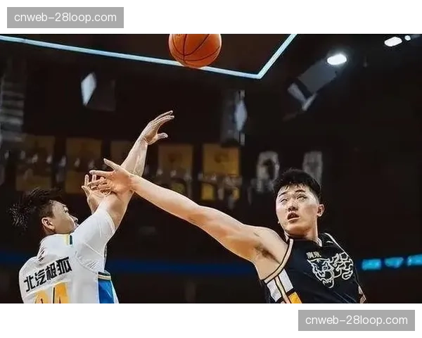 京粤大战第二回合激战至加时，张皓嘉命中关键三分
